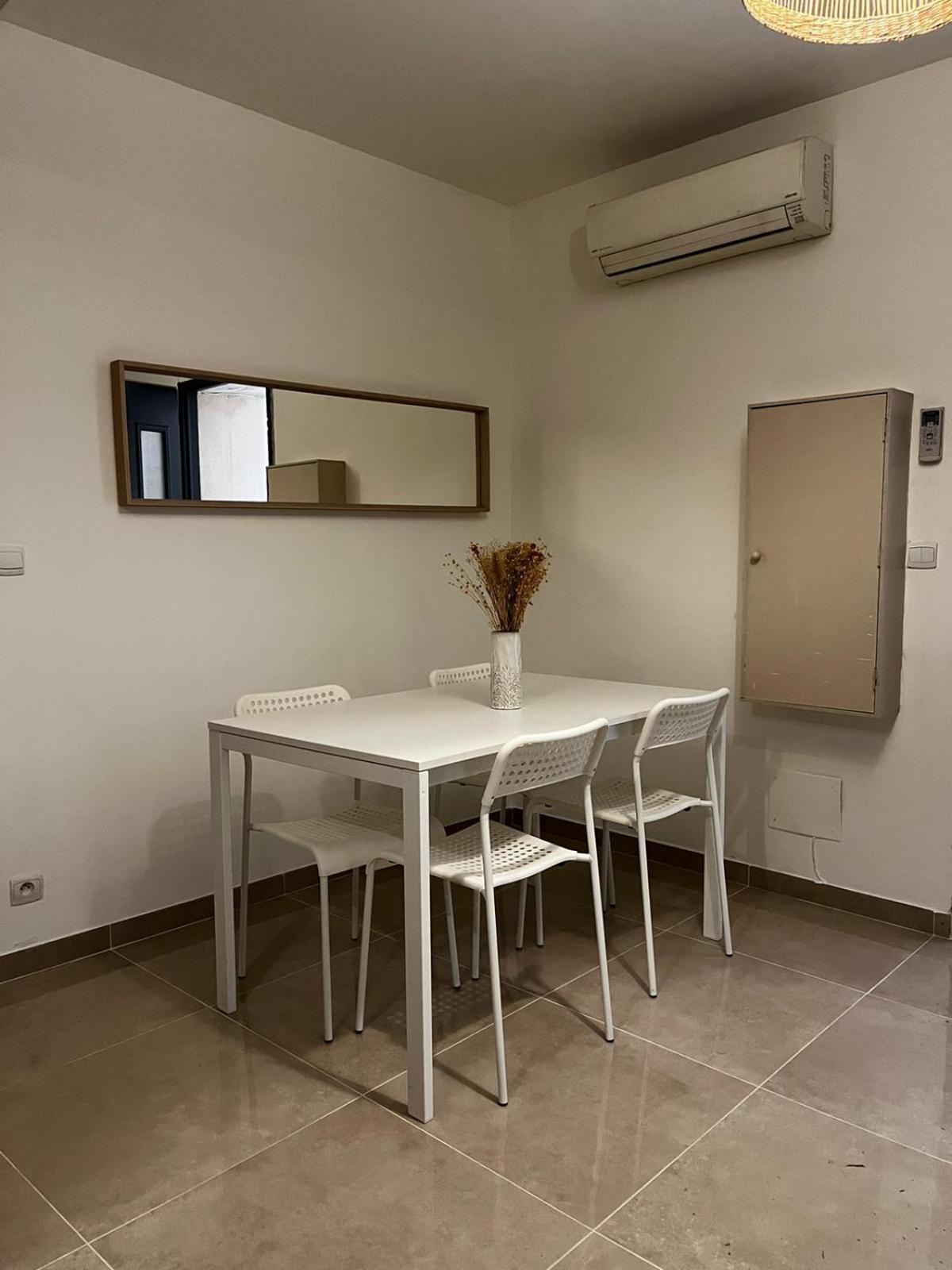 Appartement Des Carmes Nîmes Dış mekan fotoğraf